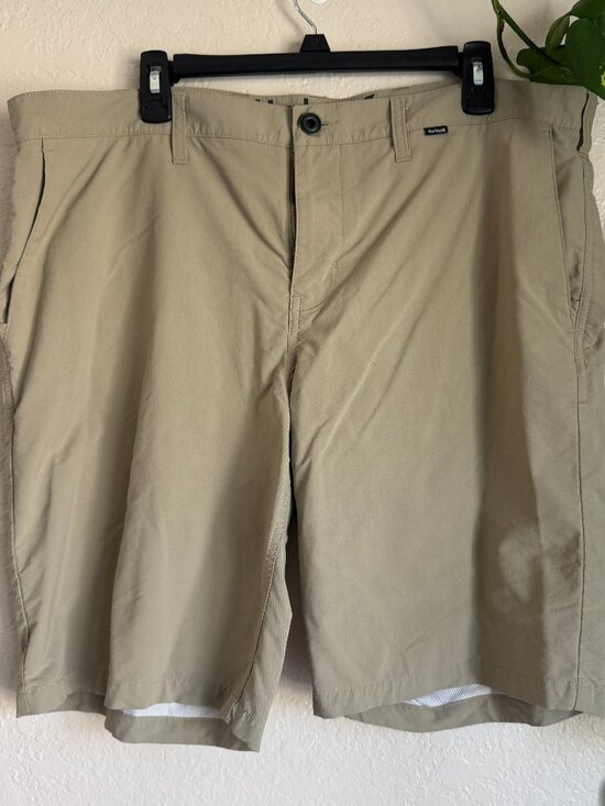 Hurley Other - Hurley Dri-FIT Khaki Golf Shorts Men’s 38 Performance Casual